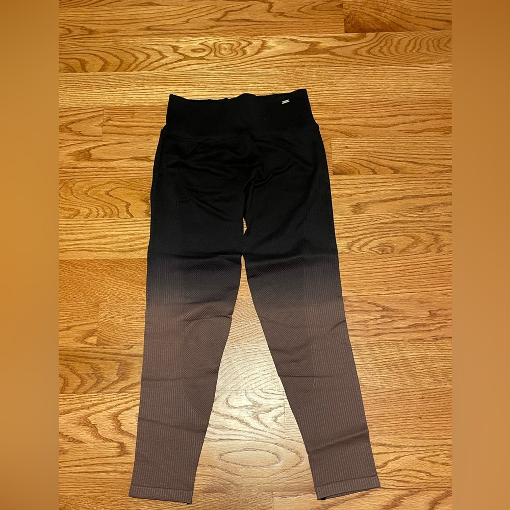 PINK Victoria’s Secret NWT Brown Ombré Leggings Size S